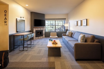 Studio, Multiple Beds