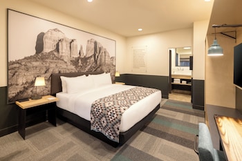 Traditional Room, 1 King Bed