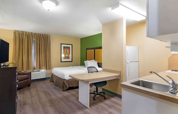 Studio, 1 Queen Bed, Accessible, Non Smoking