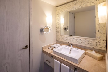 Superior Deluxe Partial Ocean View - Booking 4 nights, Get 2 nights at Punta Cana