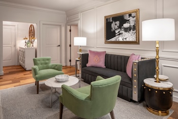 The Mischief Suite, 1 King