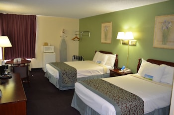 2 Double Beds, Mobility Accessible Room, Bathtub w/ Grab Bars, Non-Smoking
