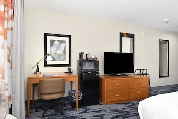 Room, 1 King Bed (Mobility Accessible, Tub)