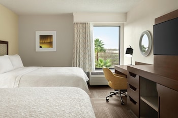 Room, 2 Queen Beds, Hearing Accessible, Bathtub (Hearing)