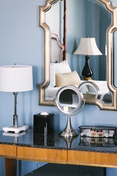 Suite (Francis Marion)