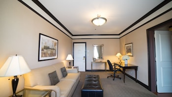 Deluxe Suite, 1 King Bed