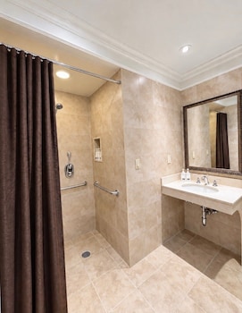 Deluxe Room, 2 Double Beds, Accessible