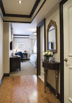Deluxe Room, 1 King Bed