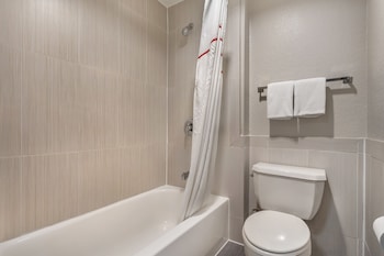 Deluxe Room, 1 King Bed, Non Smoking, Kitchenette