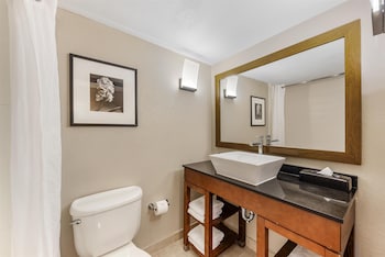 Standard Room, Multiple Beds, Non Smoking, Refrigerator & Microwave