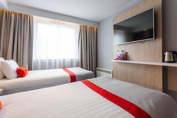 Standard Room, 2 Twin Beds (with Free Hot Breakfast)