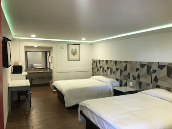 Two queen bed non smoking