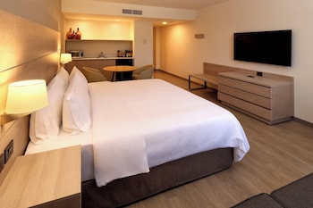 Standard Room, 1 King Bed, Kitchenette