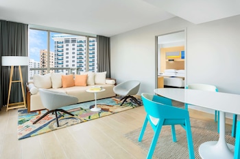 Suite, 1 King Bed, Balcony, Pool View