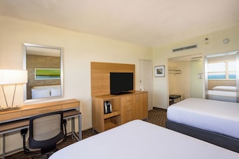 Standard Room, 2 Double Beds, Ocean View