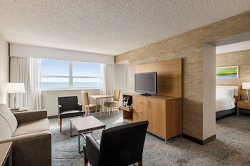 Suite, 1 King Bed, Ocean View