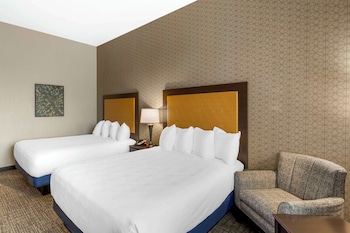 Standard Room, 2 Queen Beds, Non Smoking, Microwave