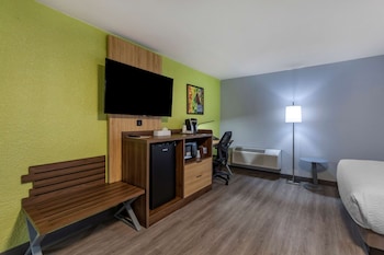 Standard Room, 2 Queen Beds, Accessible, Non Smoking (Walk-in Shower)