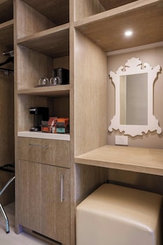 Deluxe Room, 2 Queen Beds, Terrace