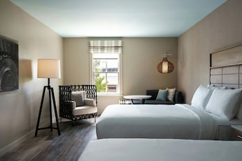 Classic Room, 2 Queen Beds (Mobility Accessible, Roll-In Shower)