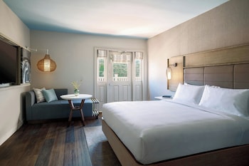 Deluxe Room, 1 King Bed, Terrace