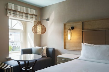 Classic Room, 1 King Bed