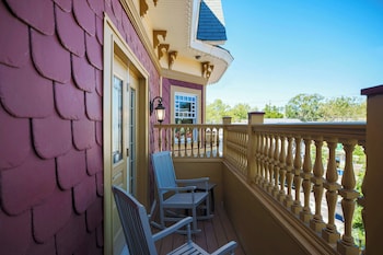 Deluxe Room, 2 Queen Beds, Terrace