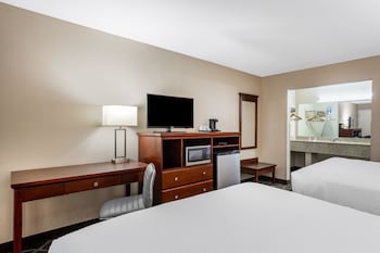 Room, 2 Queen Beds, Smoking