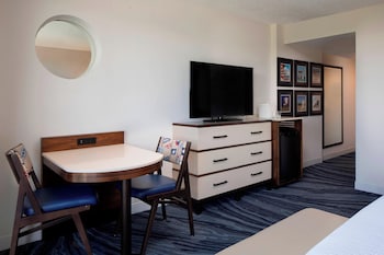 Room, 1 King Bed with Sofa bed, Balcony