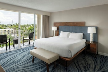 Suite, 1 Bedroom, Balcony, Marina View