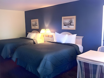 Room, 2 Queen Beds, Non Smoking