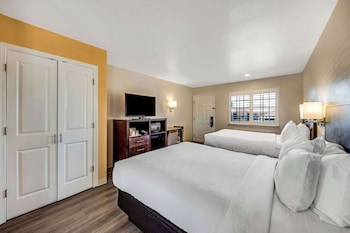 Standard Room, 2 Queen Beds