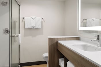 Standard Room, 2 Queen Beds