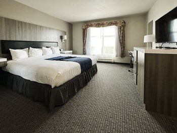 Deluxe Suite with Ocean View