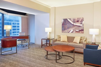 Deluxe Suite, 1 King Bed (Mobility Accessible, Tub)