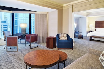 Deluxe Suite, 1 King Bed