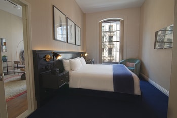 Suite, 1 King Bed with Sofa bed (Frederick)