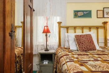 Standard Room, 1 Double Bed, Shared Bathroom