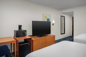Room, 2 Queen Beds (Hearing Accessible)