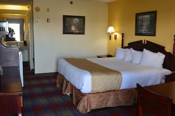Room, 1 King Bed, Accessible, Non Smoking (Mobility Accessible)