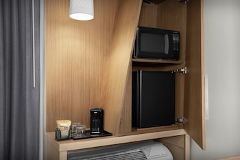 Room, 2 Queen Beds (Mobility/Hearing Accessible, Tub)