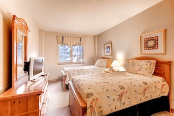 Condo, 3 Bedrooms