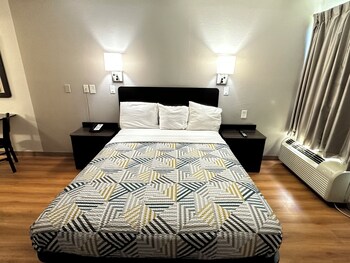 Standard Room, 1 Queen Bed, Non Smoking