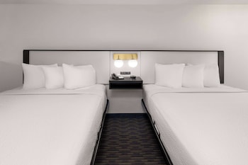 Room, 2 Queen Beds, Accessible, Non Smoking