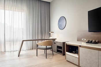 Junior Suite, 1 King Bed