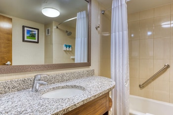 Suite, 2 Queen Beds (Sofa Sleeper, 2 Rooms)