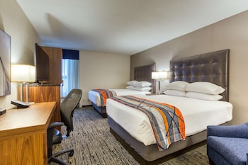 Suite, 2 Queen Beds, Accessible (Sofa Sleeper, Tub, 2 Rooms)