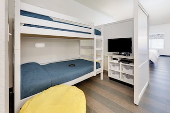 Suite, Multiple Beds