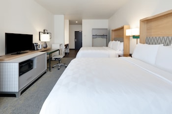 Standard Room, 2 Queen Beds, Accessible (Comm, Roll-In Shower)