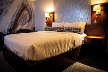 Standard Room, 1 Queen Bed, Non Smoking